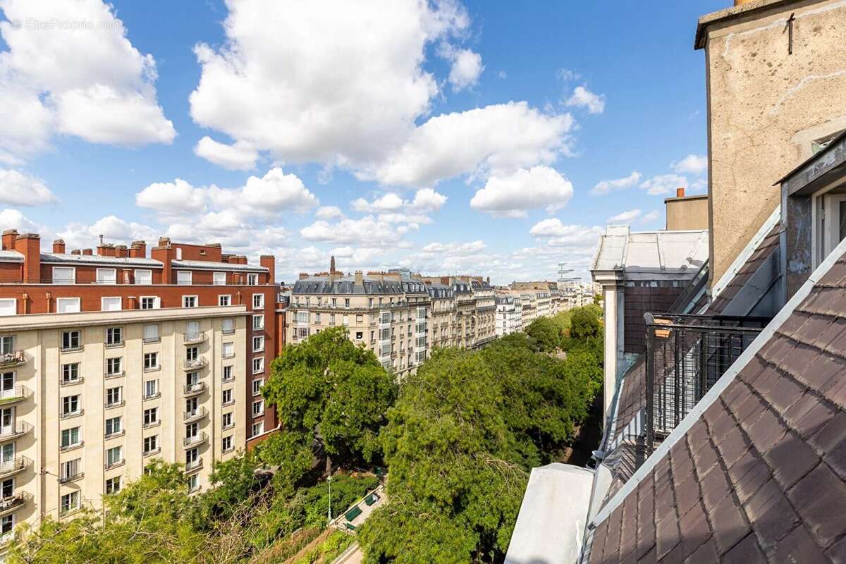 Appartement 77 m² à Paris-17e  - photo 2