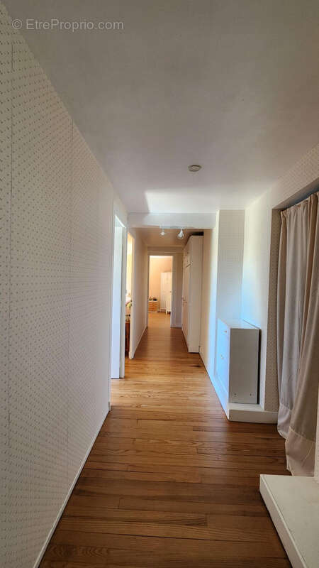 Maison à CIVRAC-DE-BLAYE