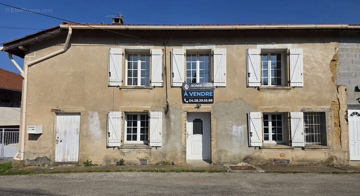 Maison de ville à CHÂTONNAY - photo 2