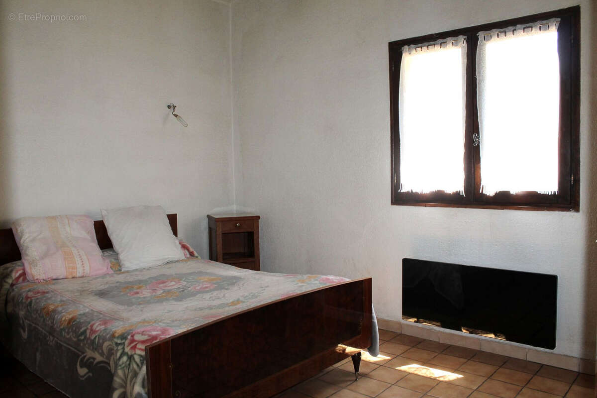 Maison T4 de 110 m2 au Revest-les-Eaux - photo 6