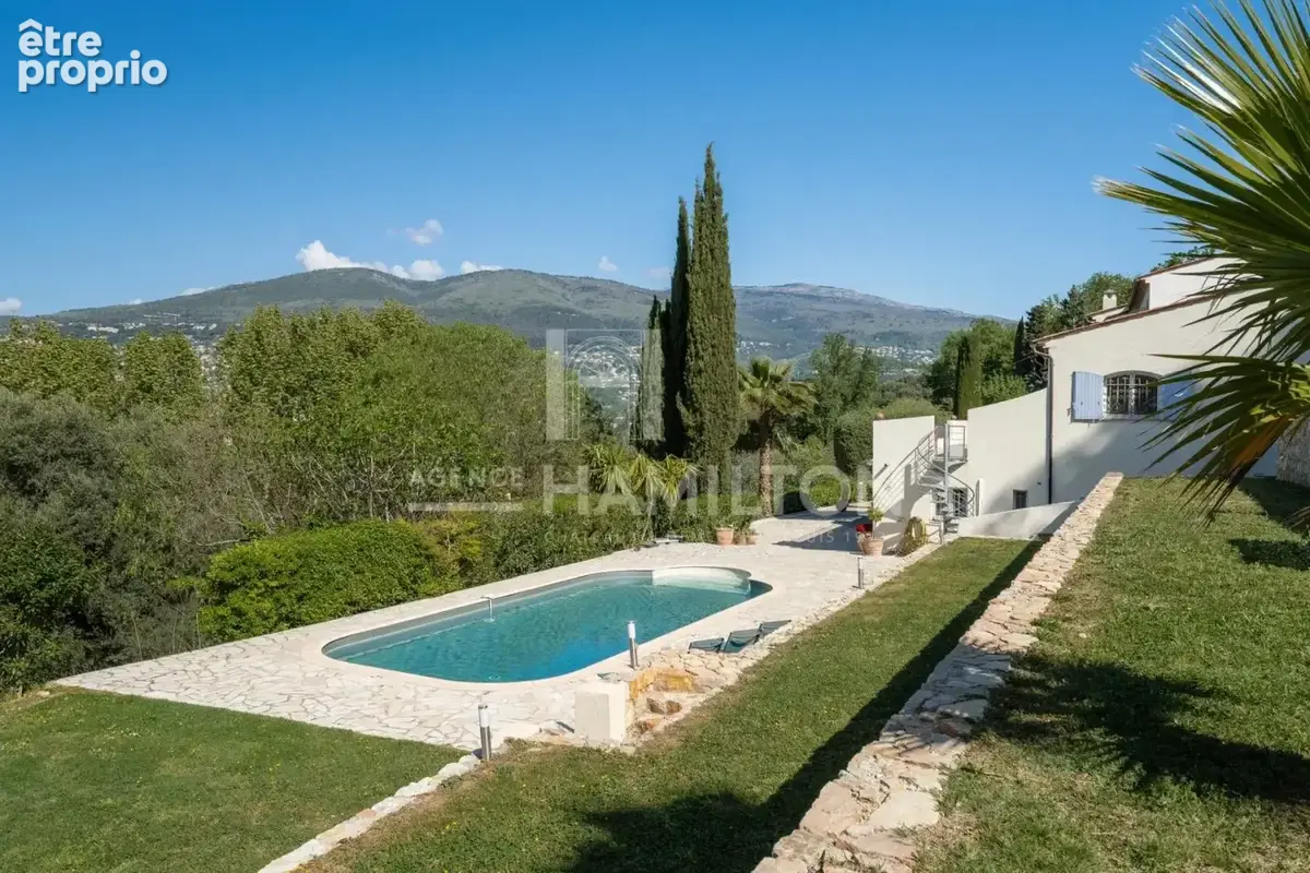 Magnifique propriété bénéficiant dun cadre de vie privilégié et - photo 2