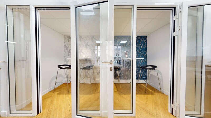 Commerce à PARIS-17E