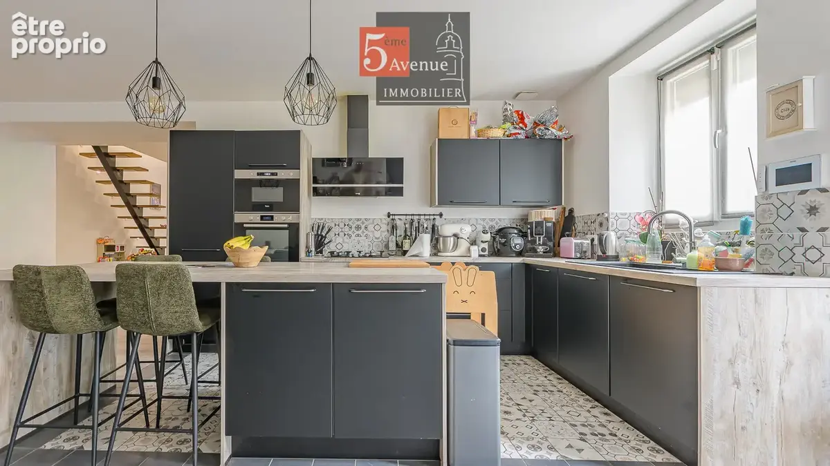 Maison entièrement rénovée de 156m2 avec dépendance et grand garage à 15 min de Chantilly - photo 3