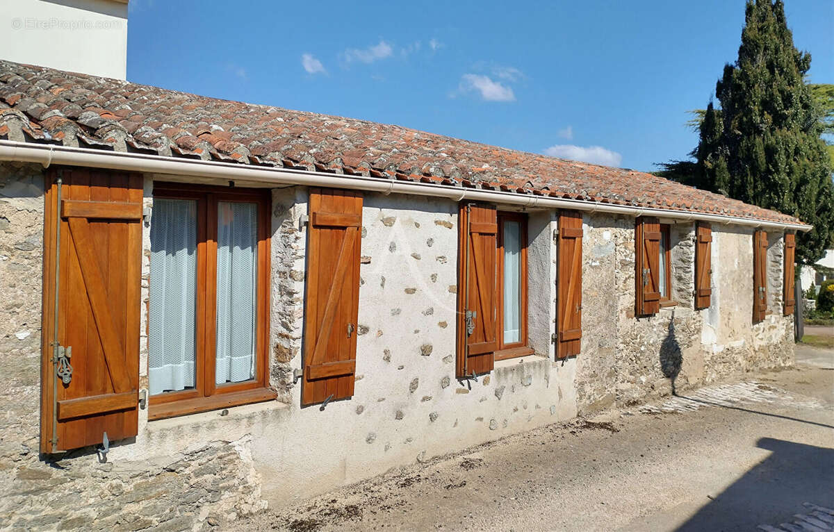 Maison à LA CHAIZE-GIRAUD