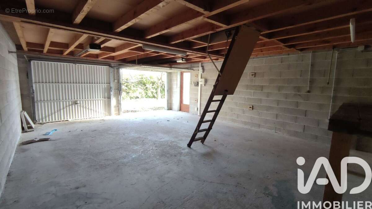 Photo 8 - Maison à LA CHAPELLE-SAINT-LUC