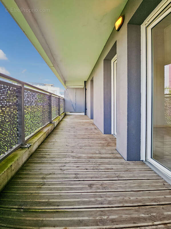Appartement à VILLENAVE-D'ORNON
