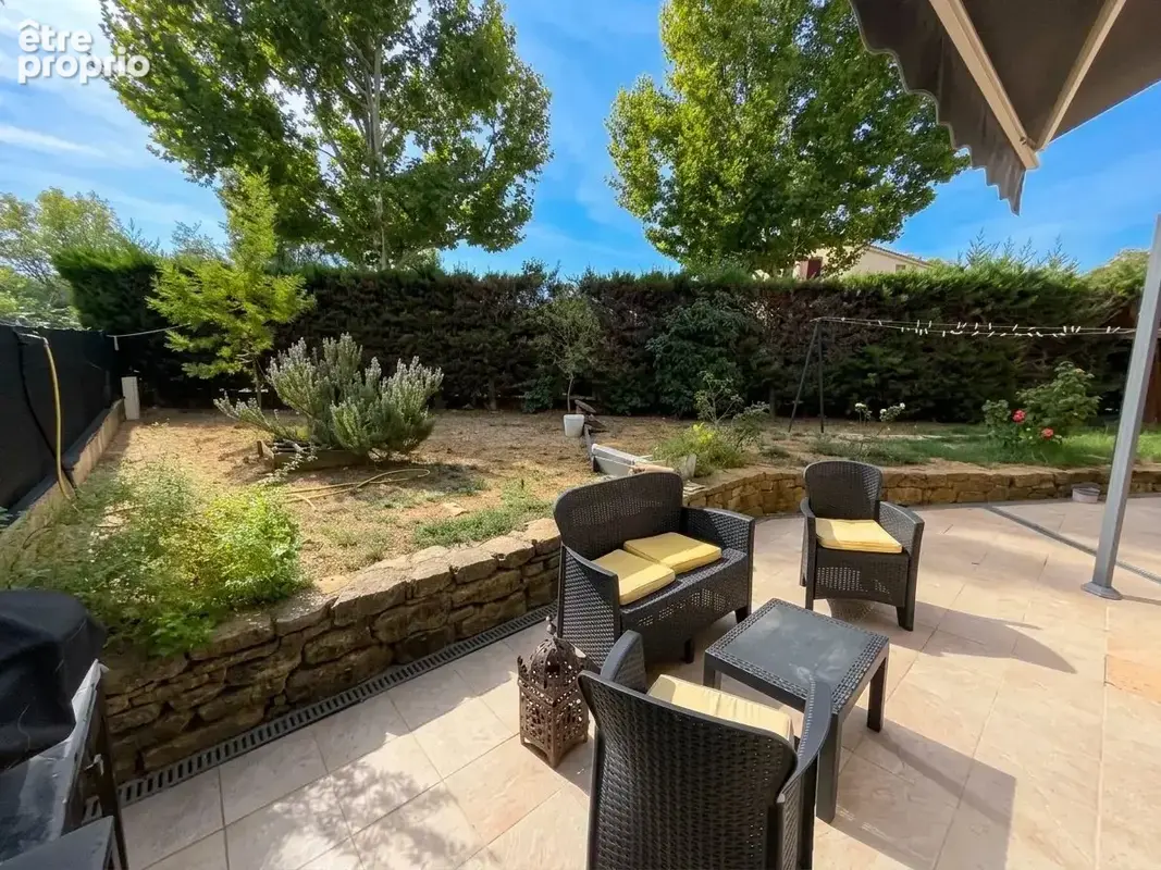 LE VAL - Belle maison provençale au calme, 5 chambres, terrain de 490 m² - photo 8