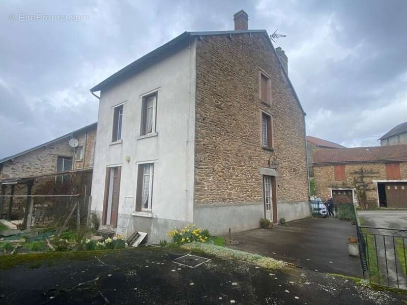Maison à FOLLES