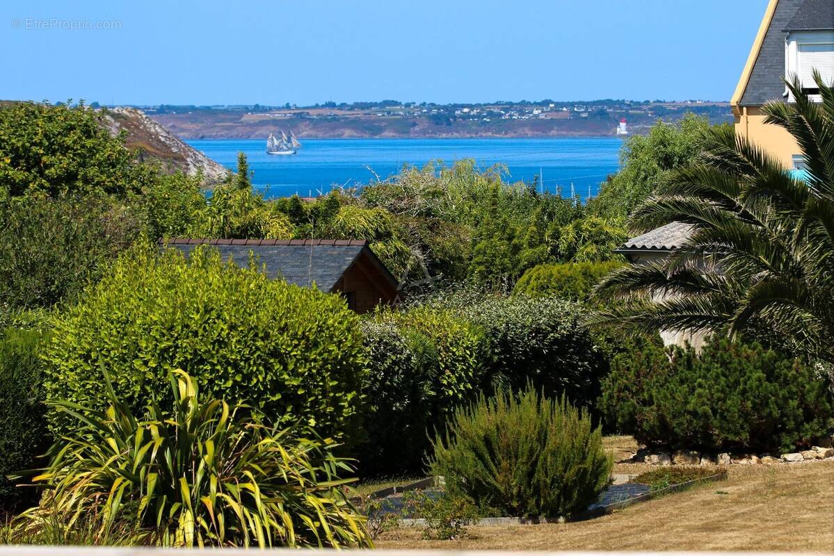Maison à CAMARET-SUR-MER