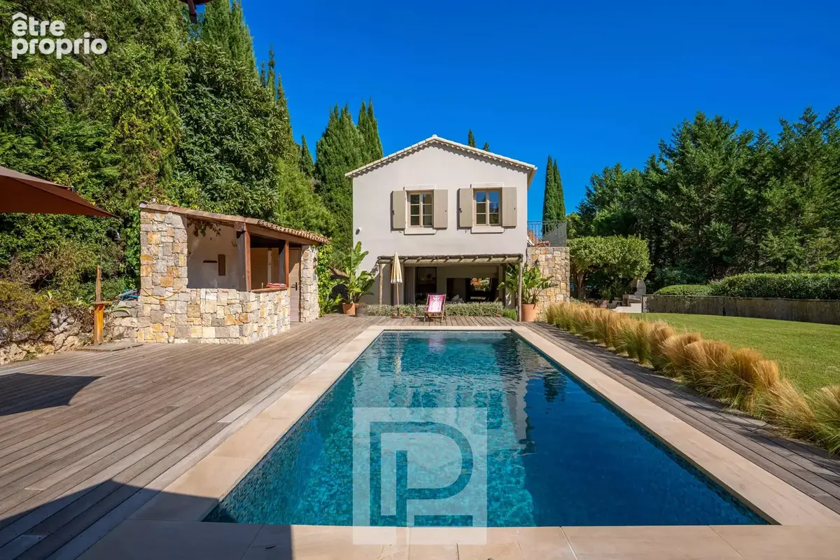 Maison 8 pièces 218 m² · à Pegomas · 218 m² · 1 500 000 €