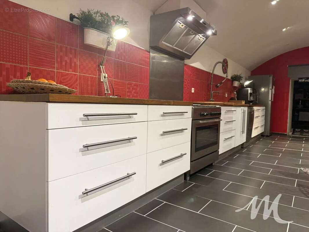 Appartement à CARCES