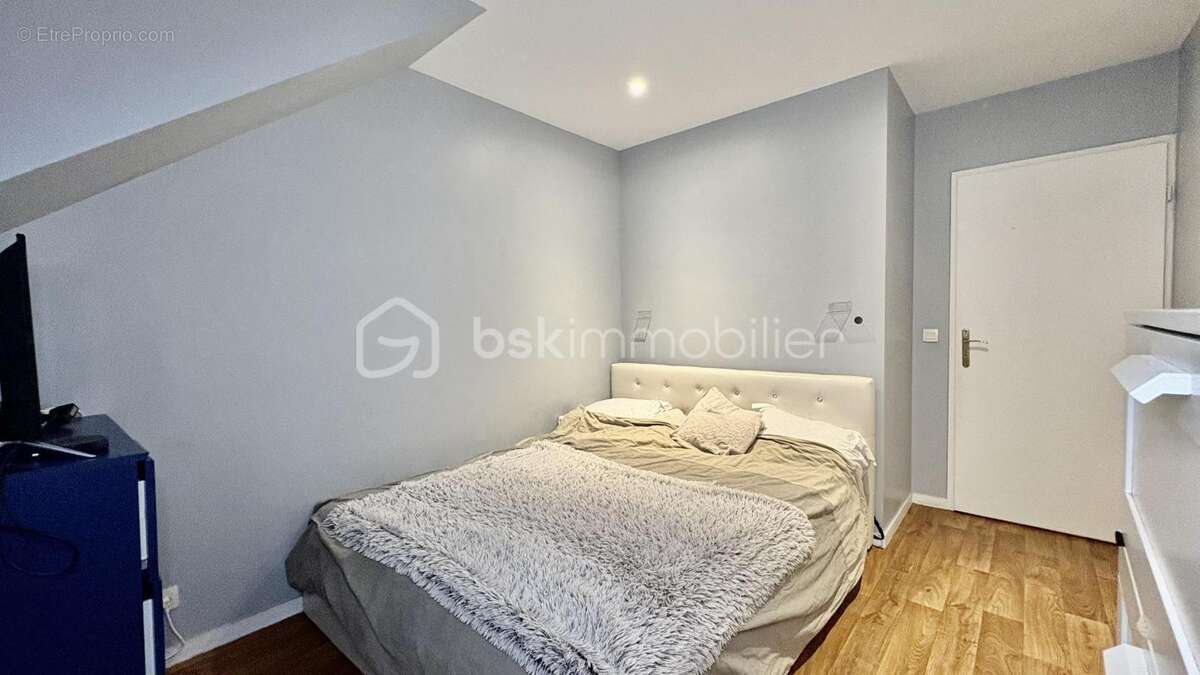 Duplex f4 sur la commune de ris-orangis (91130) - photo 6