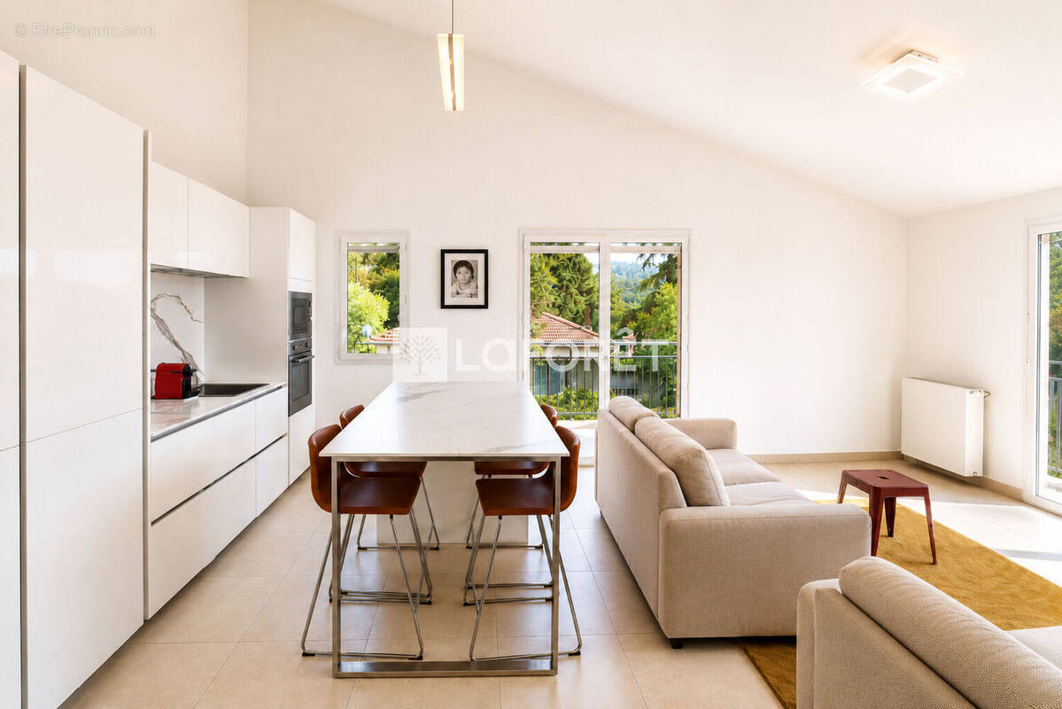 Appartement à VALBONNE