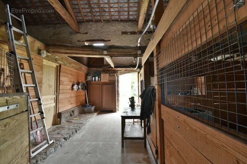 Maison à SAINT-LEGER-MAGNAZEIX