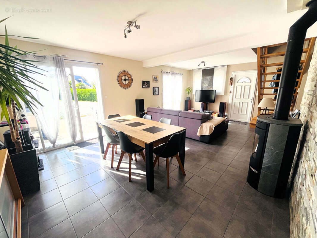 Maison à MINIAC-MORVAN