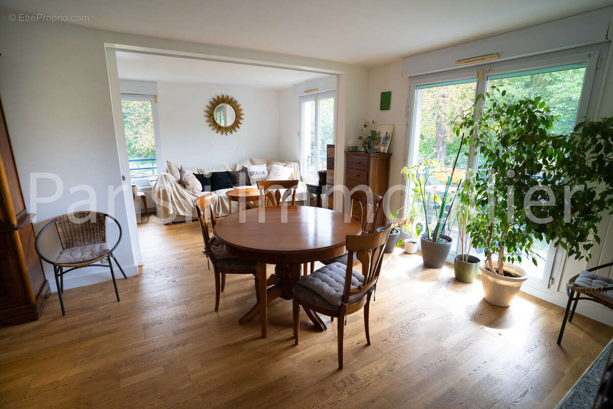 Appartement à EPINAY-SUR-SEINE