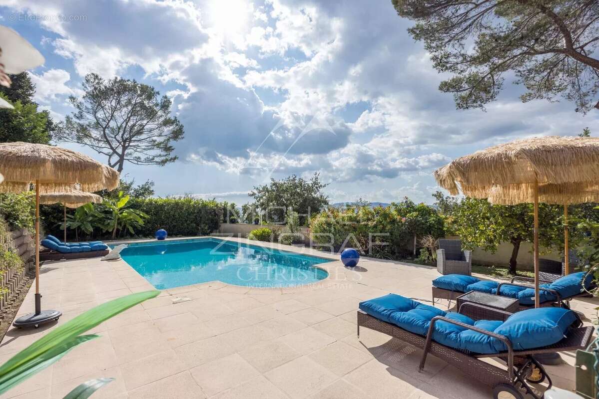 Maison à MOUANS-SARTOUX