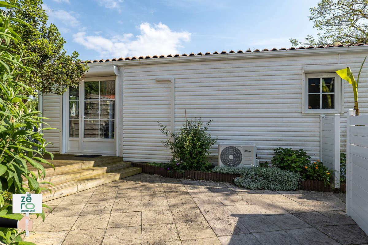 Maison à SAINT-CYR-EN-TALMONDAIS
