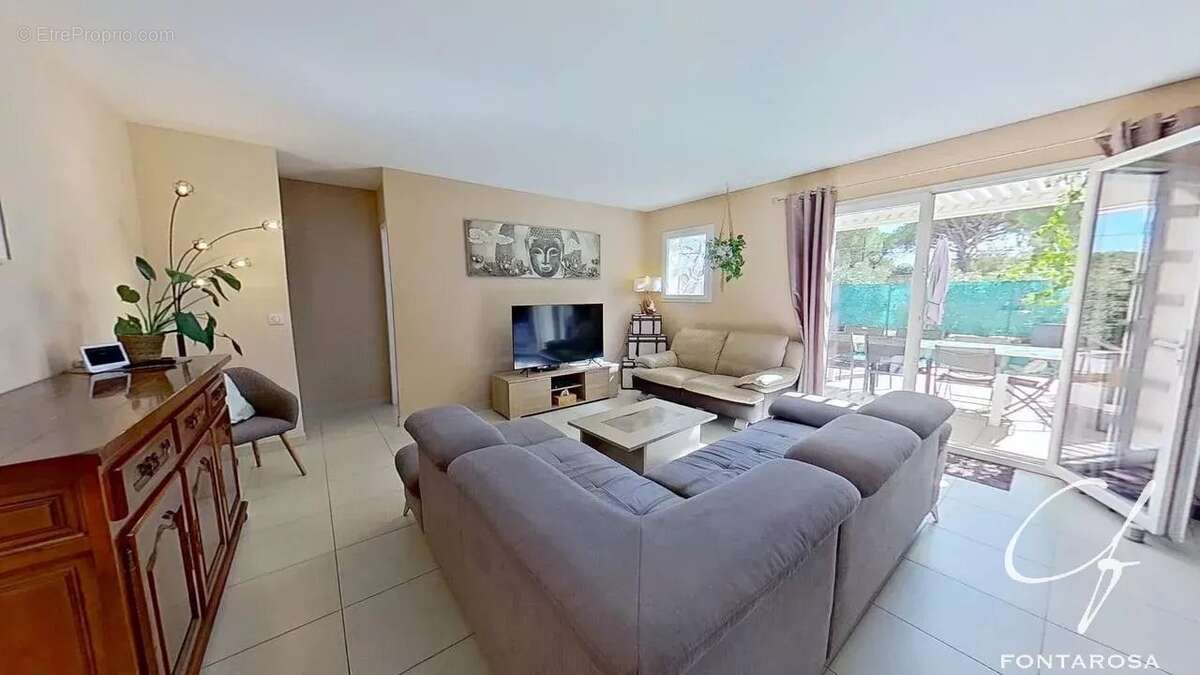 Maison à PUGET-SUR-ARGENS