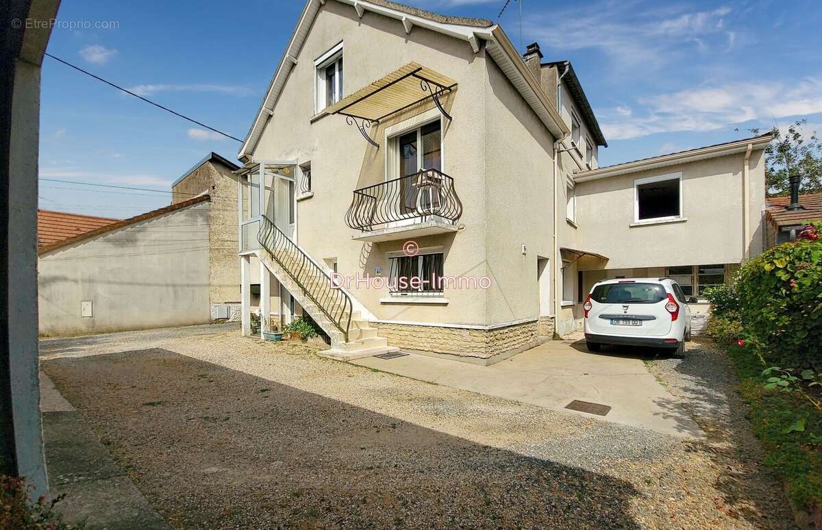 Maison à CHATELLERAULT