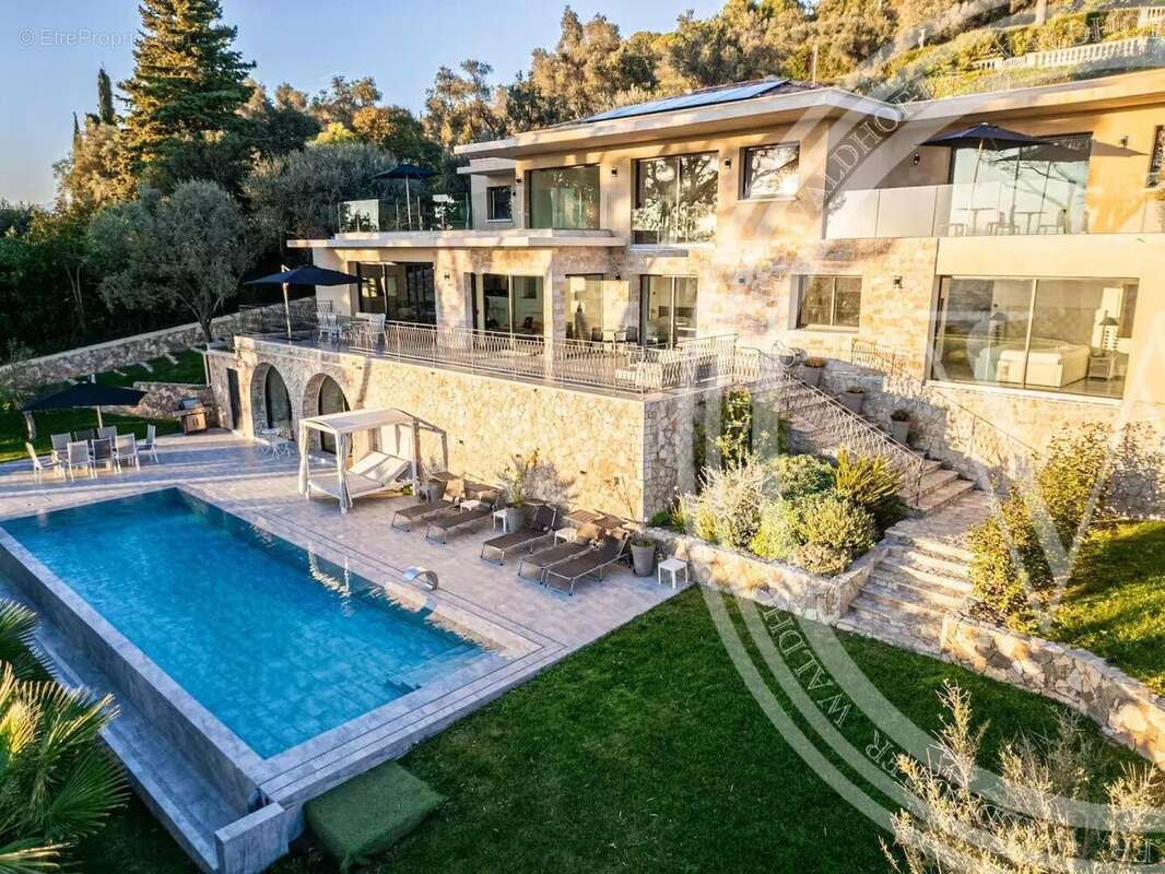 Maison à MOUGINS
