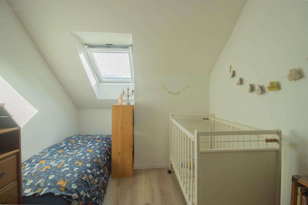 Appartement à AVRILLE