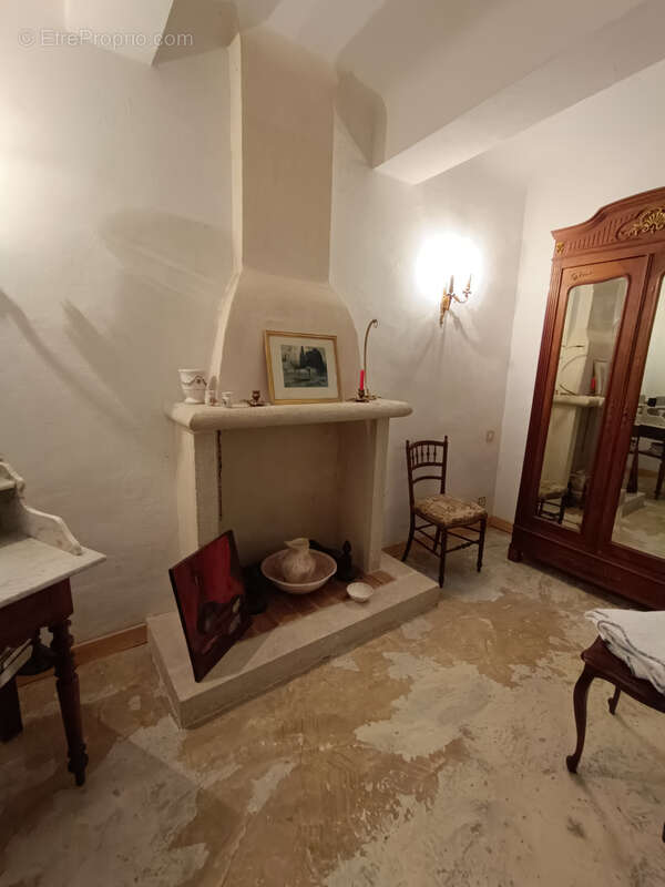Reilhanette / propriete / ancien moulin restaure / terrain 2ha env. / vue imprenable - photo 21