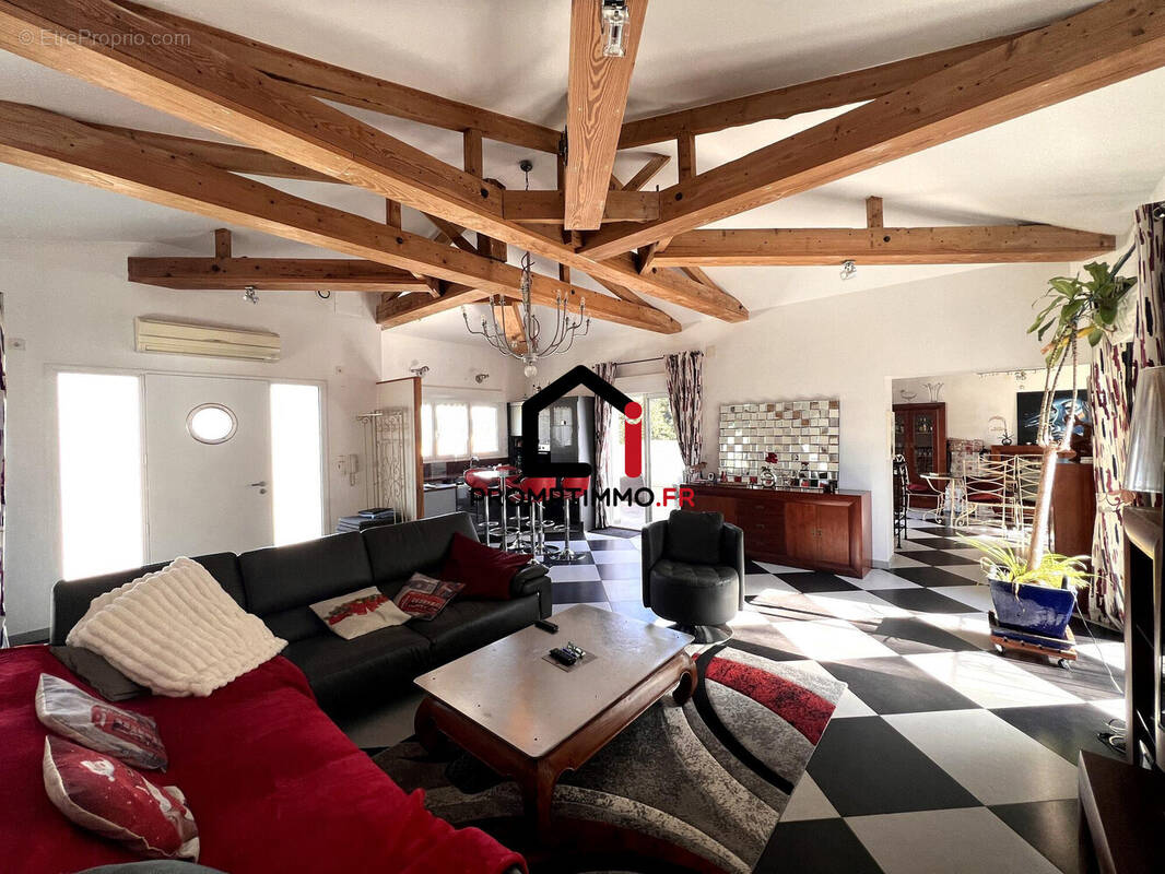 Maison à SAINT-GEORGES-DE-DIDONNE