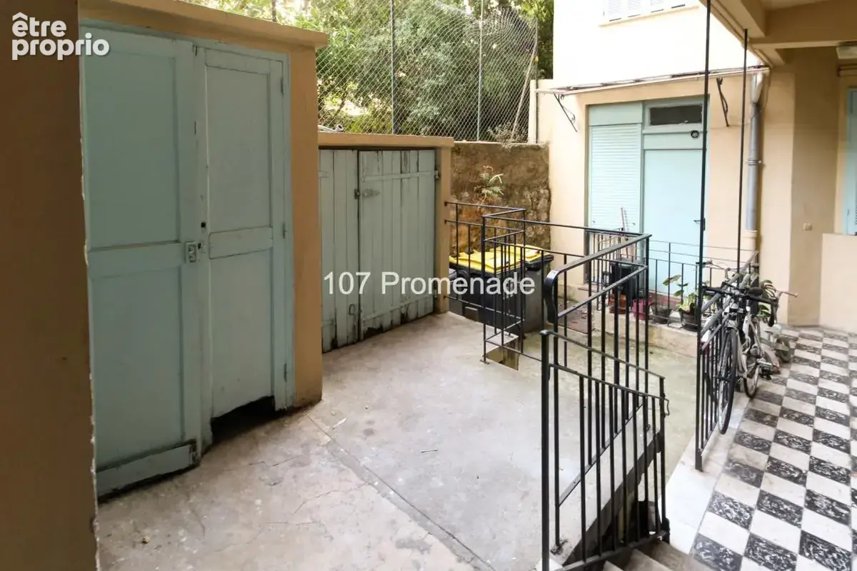 2 pièces meublé dans un immeuble bourgeois rénové, à deux pas de la mer - photo 7