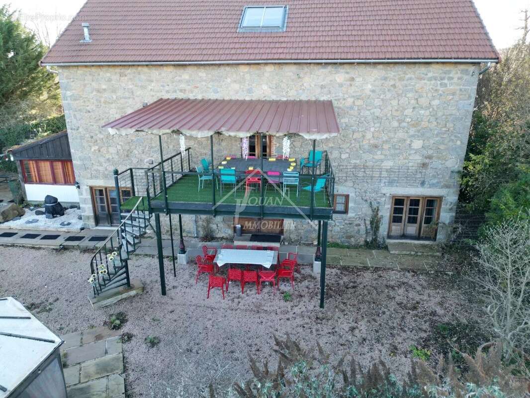 Maison à GOUTTIERES