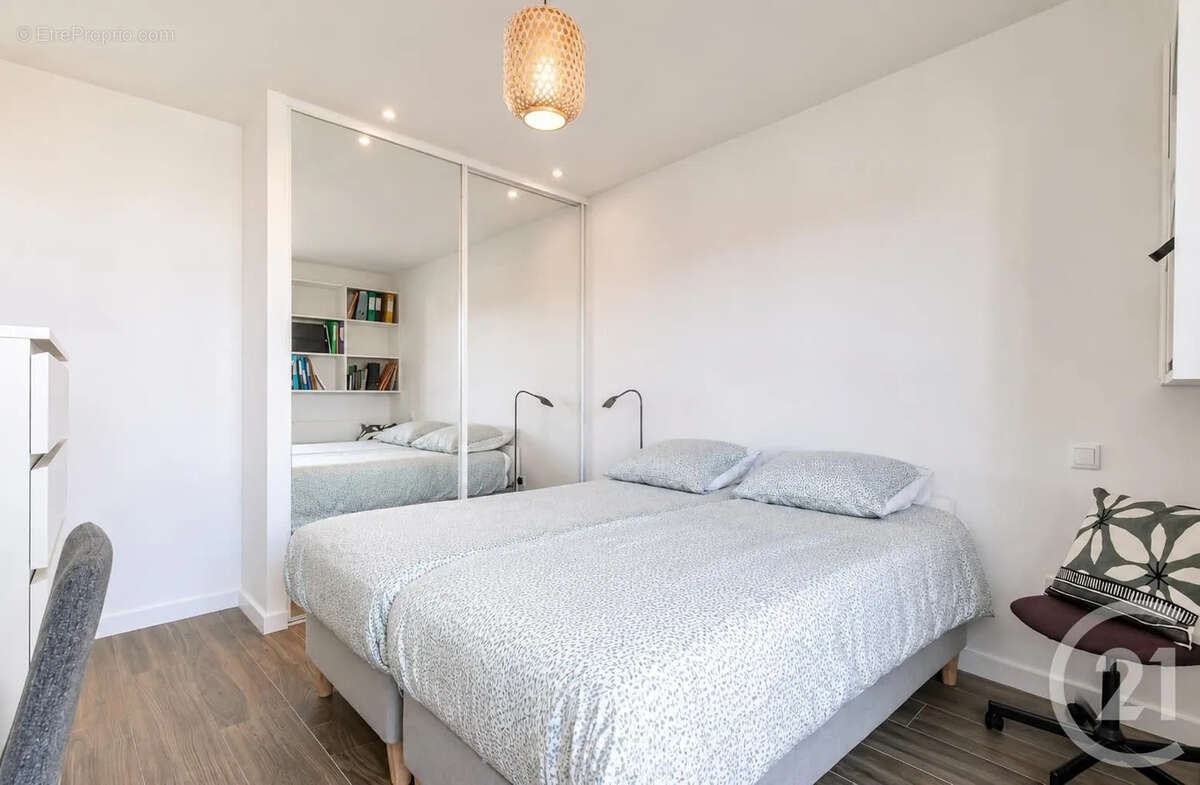 Appartement à SAINT-MAUR-DES-FOSSES