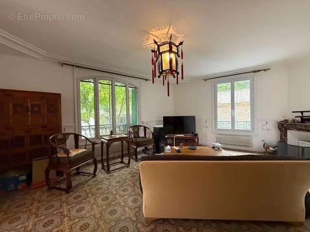 Maison à OLLAINVILLE