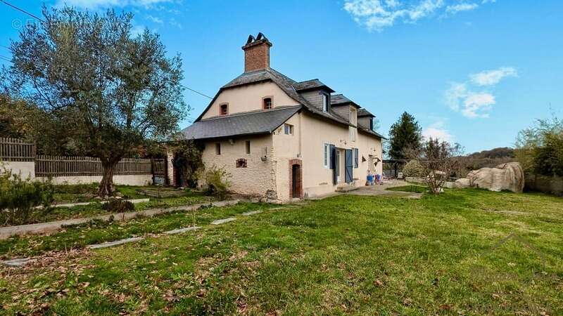 Maison à PONSON-DESSUS