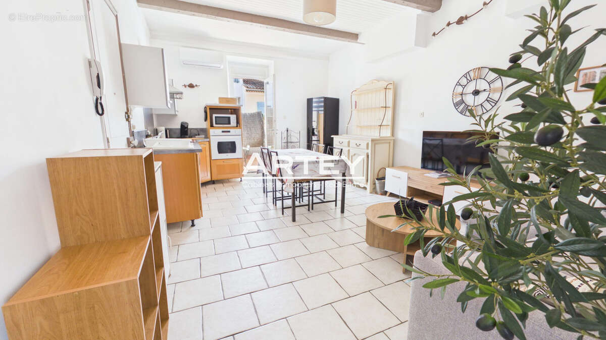 Appartement à CARQUEIRANNE
