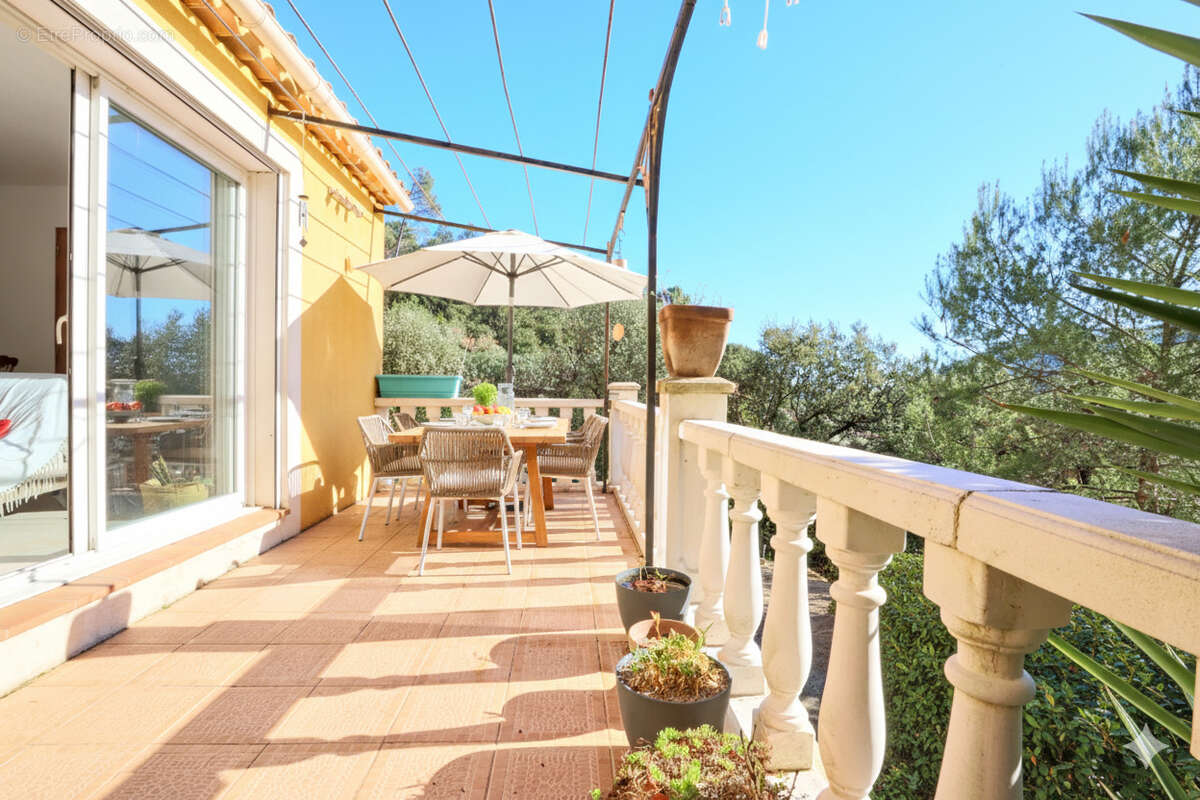 Maison à SOLLIES-TOUCAS