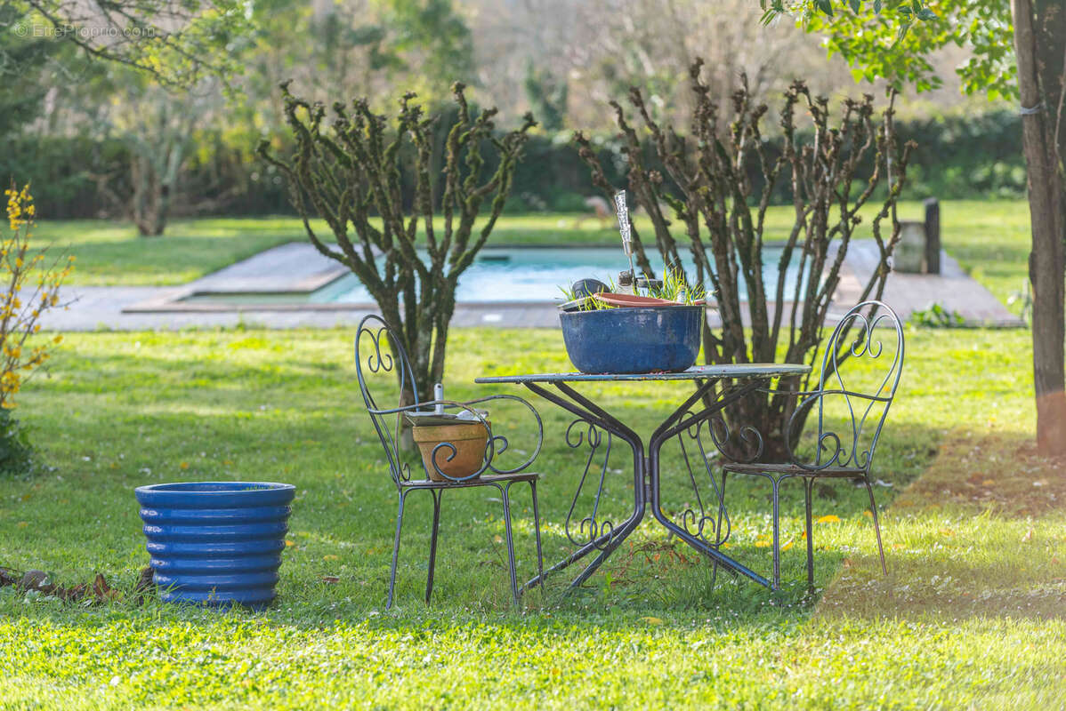 Maison à CAMBLANES-ET-MEYNAC