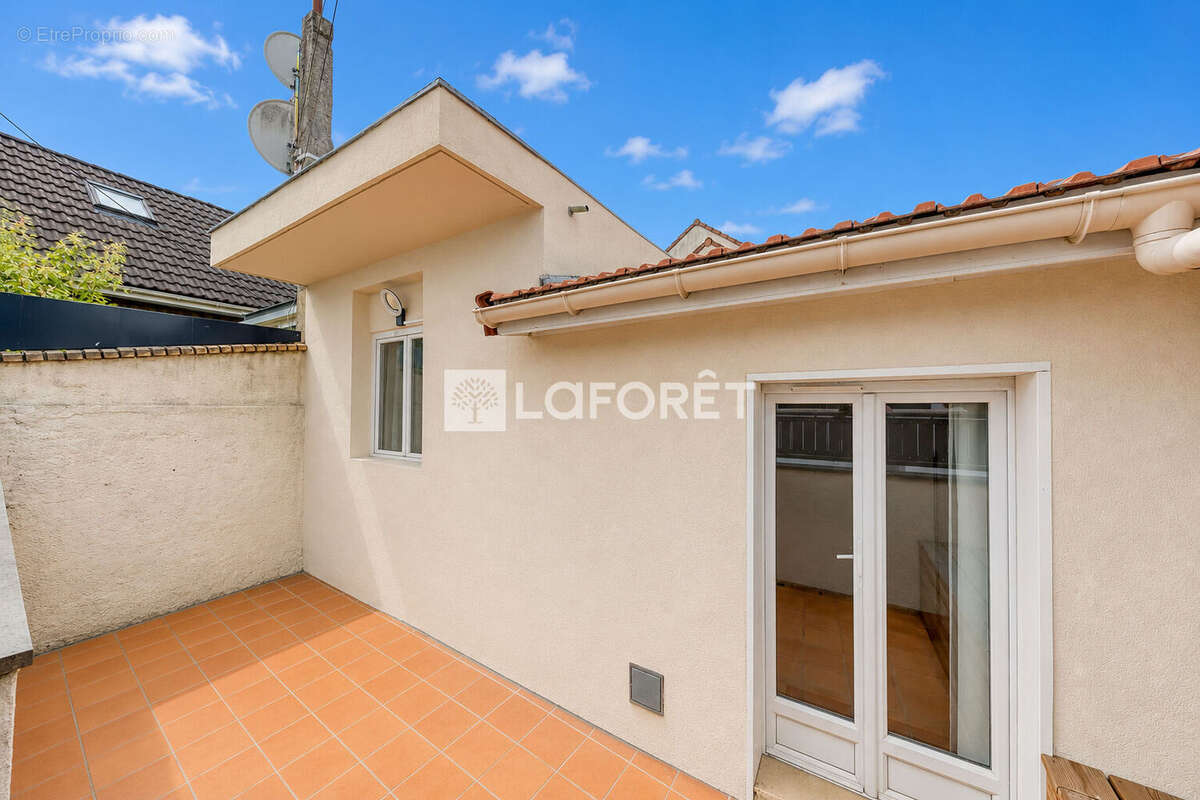 Maison de ville de plain pied  Pontault -Combault 4 pièce(s) 63.49 m2 - photo 12