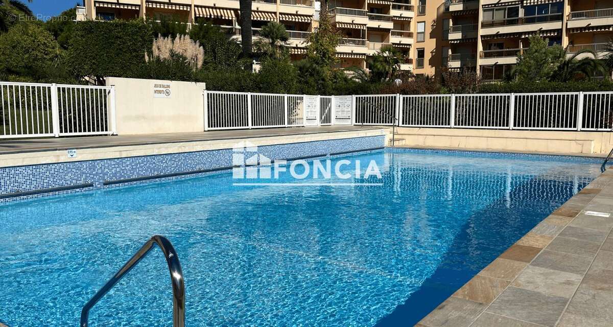 Appartement à VALLAURIS