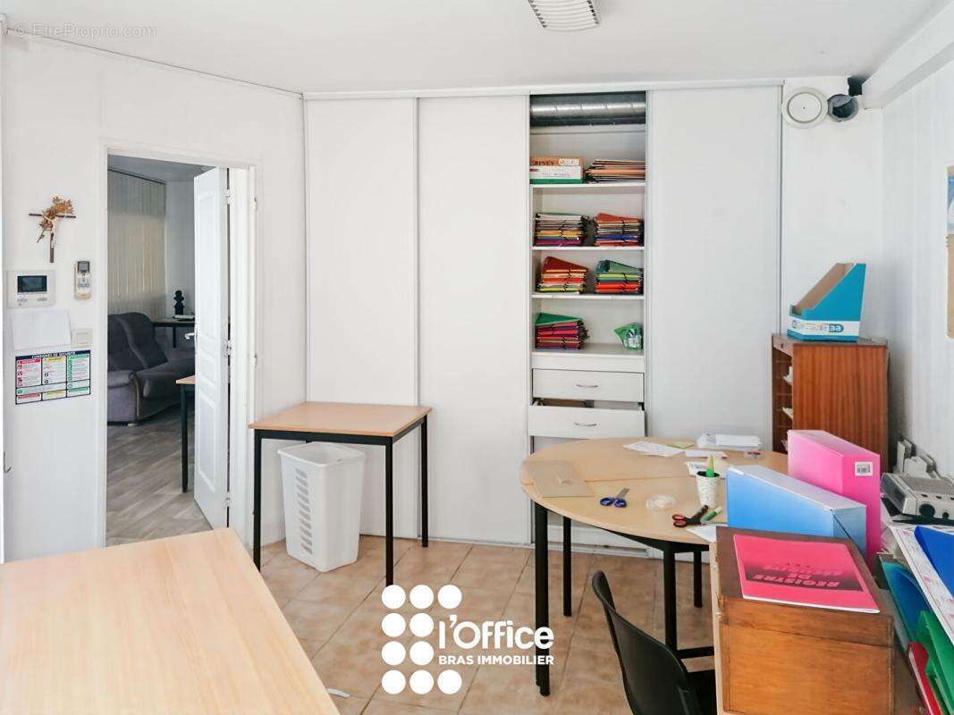 Local commercial Les Sables D Olonne 50 m2 - photo 3