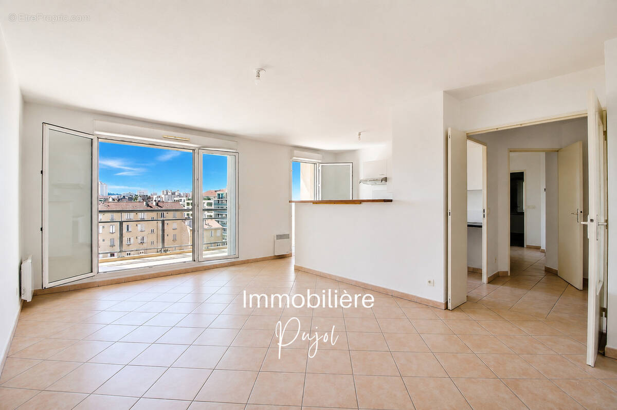 Appartement à MARSEILLE-10E