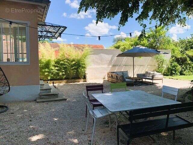 Maison à COLLONGES-AU-MONT-D&#039;OR