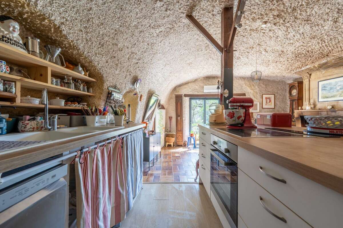 Maison à SAINT-ETIENNE-DE-CHIGNY