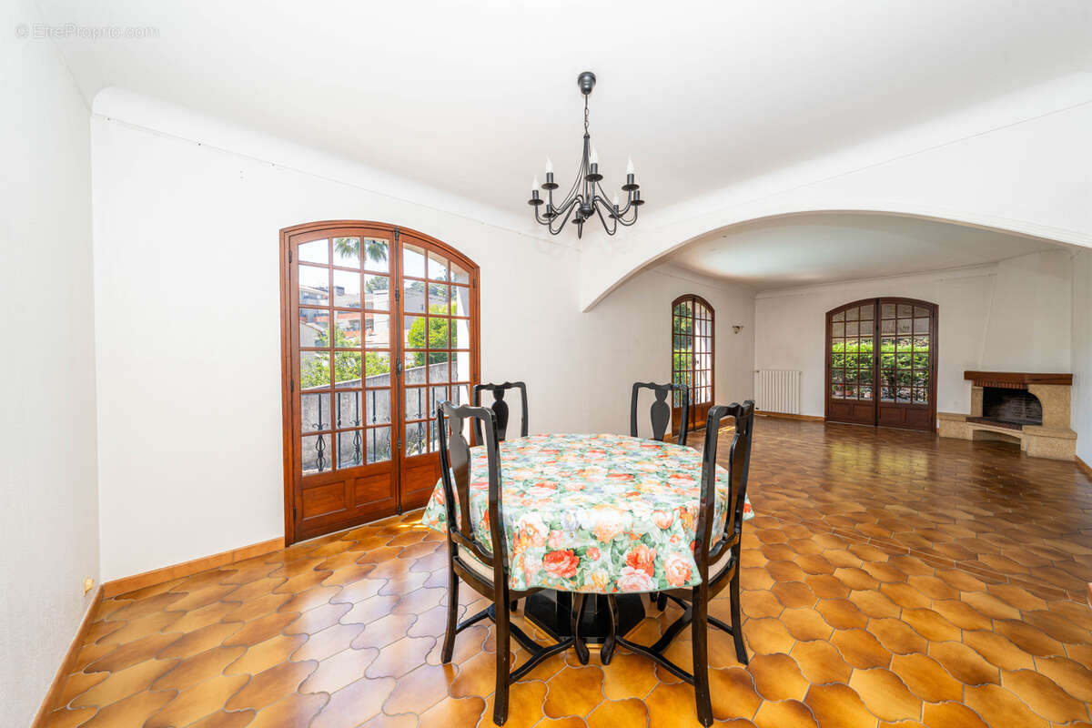 Maison à LA COLLE-SUR-LOUP