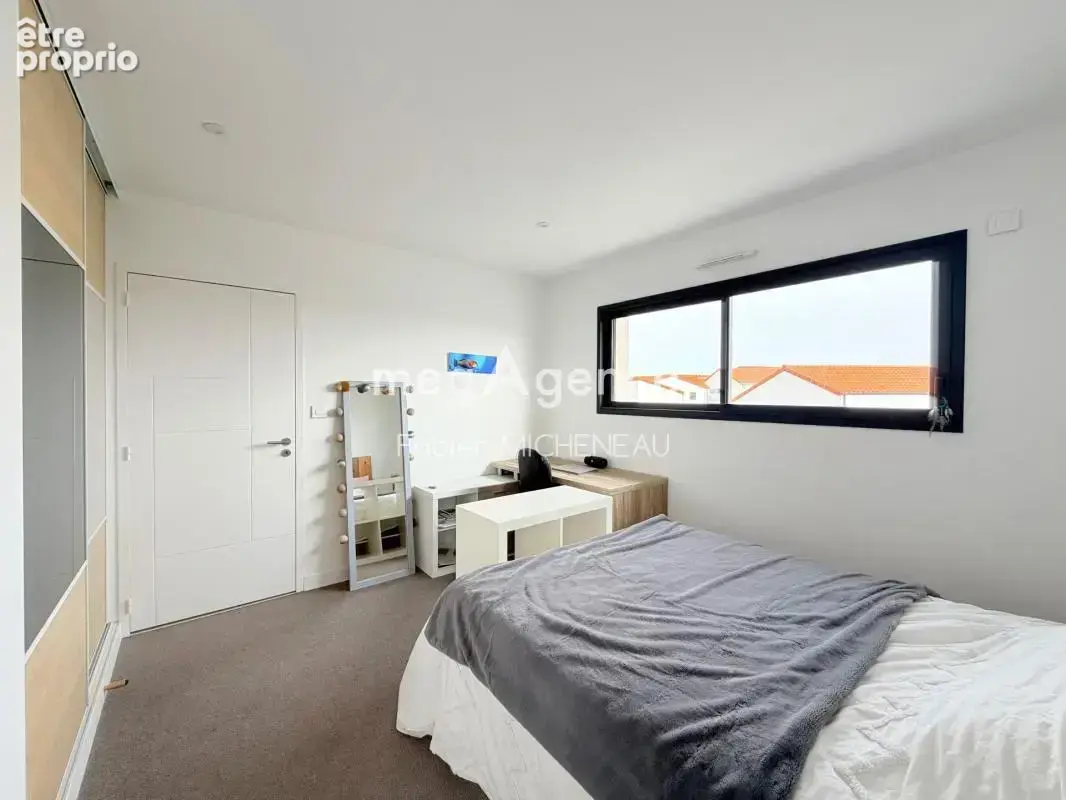 Maison d'architecte - Beaupreau - 160 m² - 5 pièces - photo 13