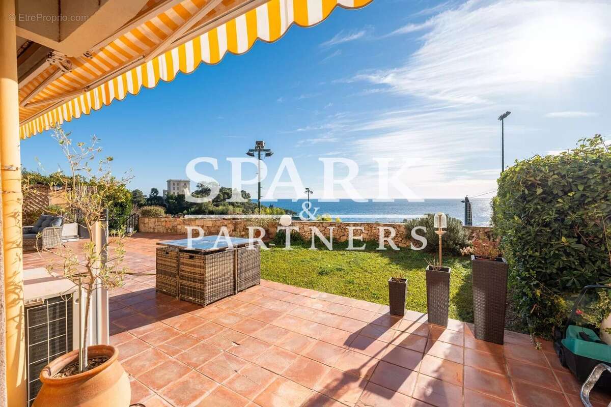 Appartement à ROQUEBRUNE-CAP-MARTIN