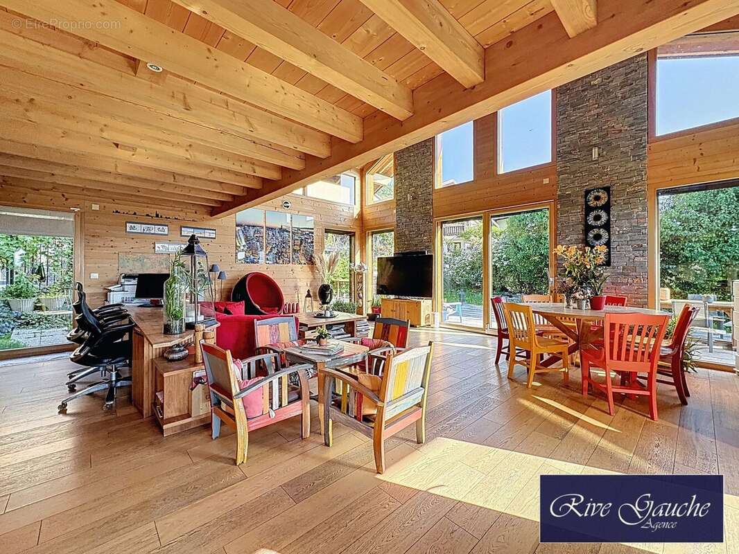 Maison à SAINT-CERGUES