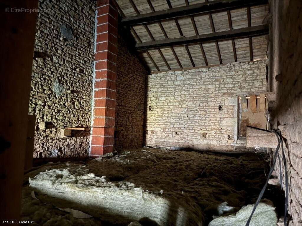 Maison à RUFFEC