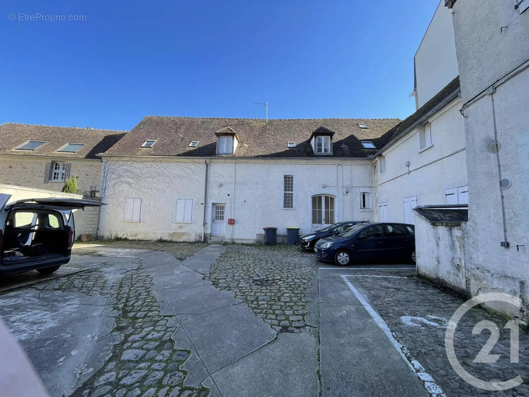 Autre à SENS