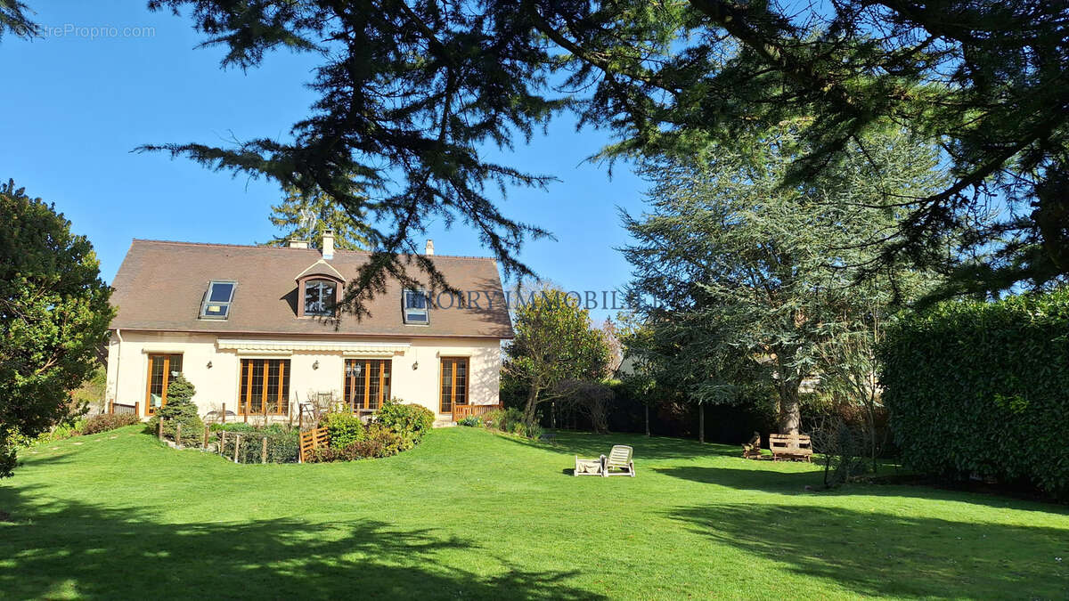 Maison à THOIRY