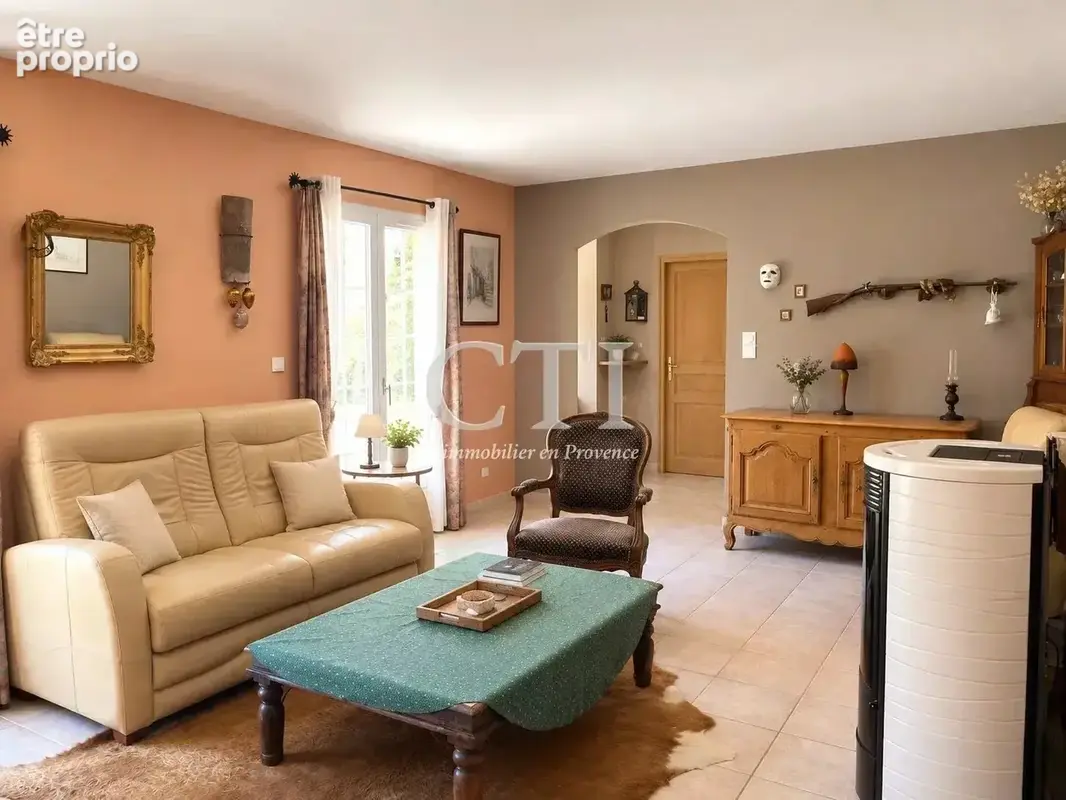 À vendre Villa provençale avec piscine et appartement indépendant - photo 5